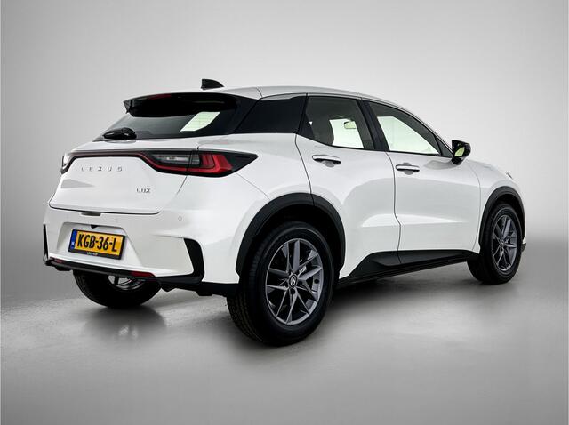 Lexus LBX Business Line 2WD | BTW voertuig | Stoel+stuurverwarming | Parkeersensoren Voor+achter | Blind Spot Monitor | Navigatie | Navigatie | Apple CarPlay/Android Auto | Cruise Control Adaptive |