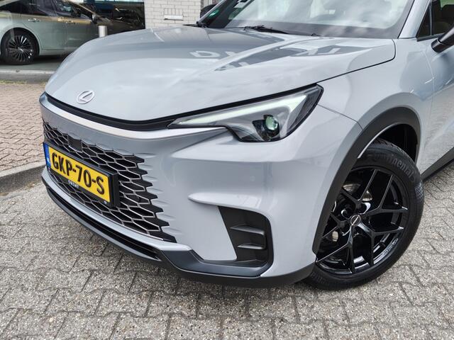 Lexus LBX Business Line 2WD | Sensoren v/a | Blind Spot | Stoelverwarming | Android Auto