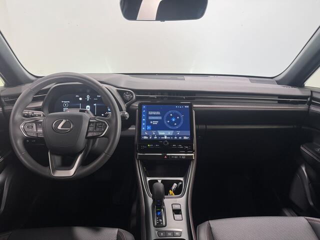 Lexus LBX Cool 2WD | CarPlay | Stoel/stuurverwarming | Dodehoek detectie |
