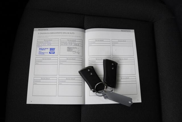 Lexus LBX 1.5 2WD | Comfort & Safety Pack | Stoelverwarming