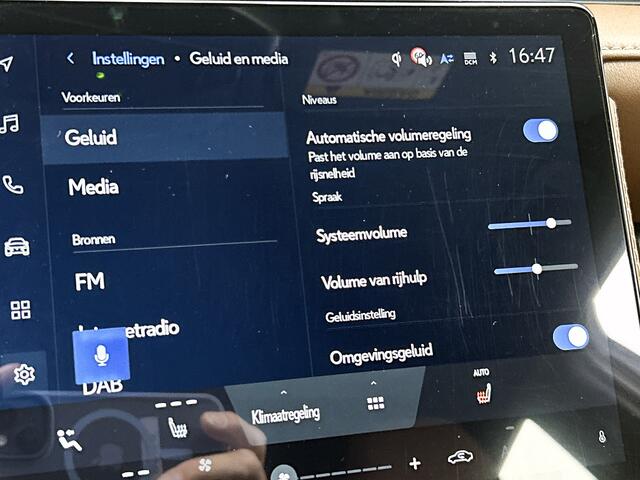 Lexus LBX Relax 2WD Advanced Pack | BTW voertuig | Mark Levinson | Bruin Leder | Memory Seat | Stoel+Stuurverwarming | Head-Up Display | Blind Spot Monitor | Full LED Adaptive | Elektrische achterklep |