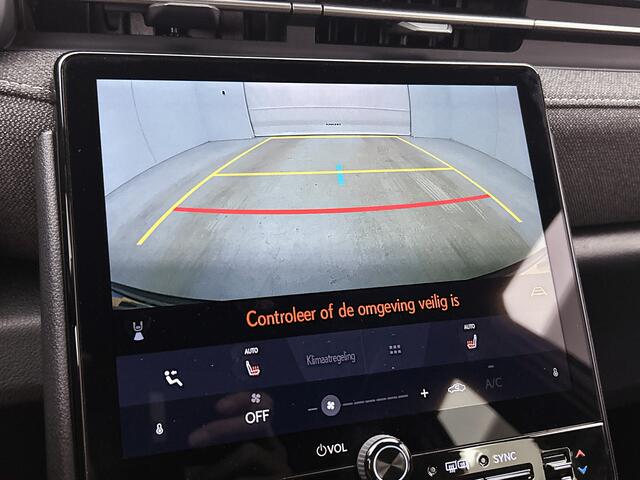 Lexus LBX 2WD Safety+Comfort Pack | BTW voertuig | Stoelverwarming | Blind Spot Monitor | Parkeersensoren voor+achter | Keyless Entry/Start | Draadloze telefoonlader | Cruise Control Adaptive | Apple CarPlay/Android Auto |