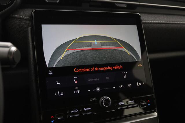 Lexus LBX 1.5 2WD | Comfort & Safety Pack | Apple Carplay/Android Auto | Parkeersensoren | Stoel/Stuurverwarming | Parkeercamera |