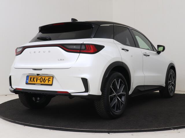 Lexus LBX Emotion 2WD | Mark Levinson | 360 Camera | Head Up Display | Sportieve Velgen | Demo