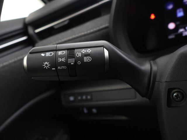 Lexus LBX 1.5 2WD