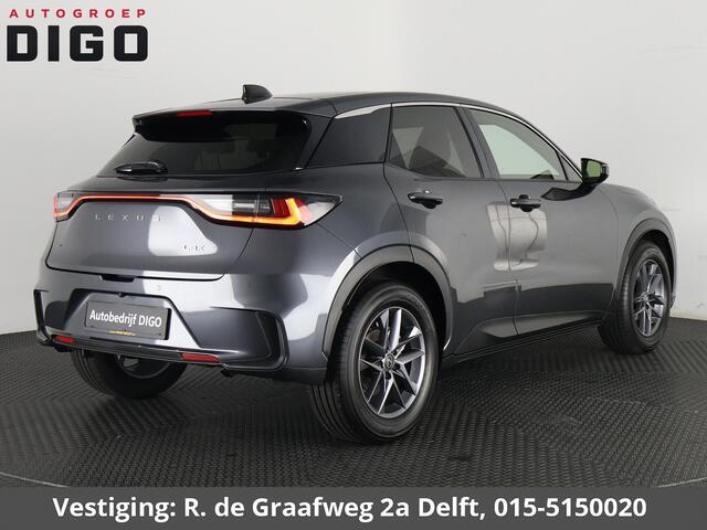 Lexus LBX 1.5 Business Line 2WD | Dodehoek detectie | Stuur- & Stoelverwarming | Navigatie | Parkeersensoren |