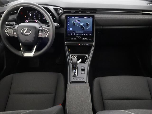 Lexus LBX 1.5 Business Line 2WD | Dodehoek detectie | Stuur- & Stoelverwarming | Navigatie | Parkeersensoren |