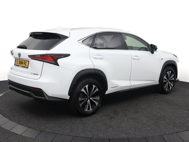 Lexus NX 300h AWD F Sport Line | Apple Carplay | Adaptief demping systeem | Stoelverwarming
