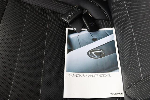 Lexus NX 300h AWD F Sport Line | Apple Carplay | Adaptief demping systeem | Stoelverwarming