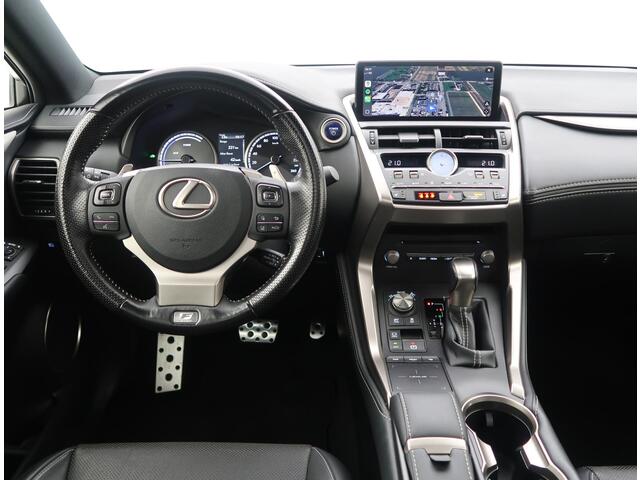 Lexus NX 300h AWD F SPORT LINE + PANORAMA / ADAPTIVE CRUISE / LEDER / CAMERA
