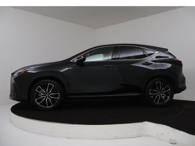 Lexus NX 450h+ AWD President Line | Mark Levinson | Naviagtie | Stoel en stuurwiel verwarmd | LM velgen | 360 Camera | Leder | Elektrisch verstelbare stoel(en) met geheugen |