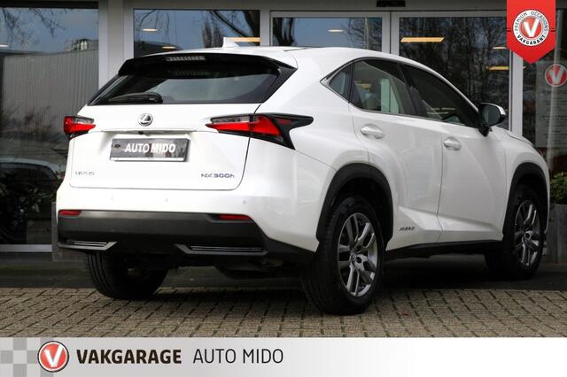 Lexus NX 300h AWD Luxury Line -Panorama dak-