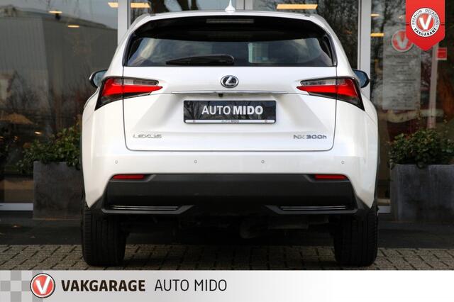 Lexus NX 300h AWD Luxury Line -Panorama dak-