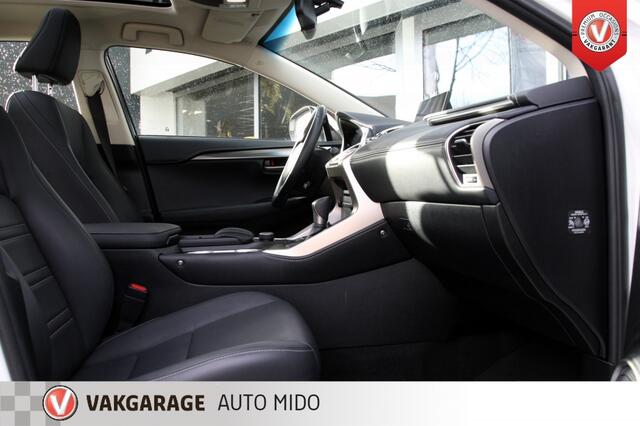 Lexus NX 300h AWD Luxury Line -Panorama dak-