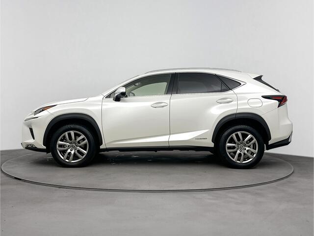 Lexus NX 300h AWD Luxury Edition Limited | Navigatie | Camera | Parkeersensoren | Cruise Control Adaptief | Climate Control | Stoelverwarming |
