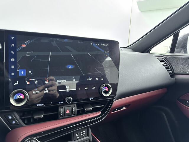 Lexus NX 450h+ AWD President Line | Leder | 360 Camera | Navigatie | Mark Levison Audio | Panoramadak | Dodehoek Ass. | Stoel en stuurwiel verwarmd | LM velgen | Parkeersensoren |