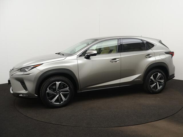 Lexus NX 300h AWD Executive Line President Pack | Panoramadak | Mark Levinson Audio | Dodehoekdetector | Stoelverwarming/-Verkoeling | 360 Camera | Stoelgeheugen | Head-up Display |