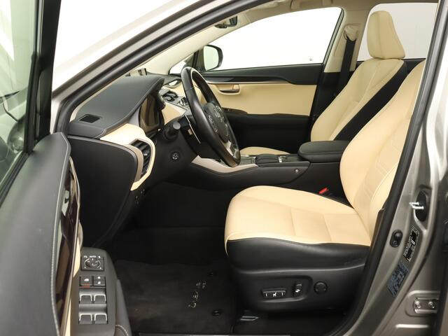 Lexus NX 300h AWD Executive Line President Pack | Panoramadak | Mark Levinson Audio | Dodehoekdetector | Stoelverwarming/-Verkoeling | 360 Camera | Stoelgeheugen | Head-up Display |