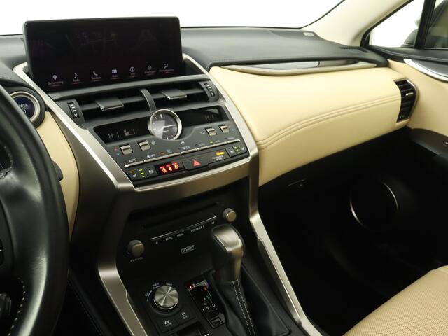 Lexus NX 300h AWD Executive Line President Pack | Panoramadak | Mark Levinson Audio | Dodehoekdetector | Stoelverwarming/-Verkoeling | 360 Camera | Stoelgeheugen | Head-up Display |