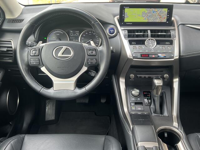 Lexus NX 300H Luxery Line Panoramadak Navigatie Adaptive Cruise Control Leder Carplay Elek Stoelen + Verwarming Camera DAB Hybride Lage Kilometerstand