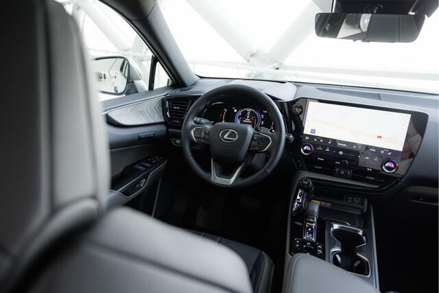 Lexus NX 450h+ AWD Overtrail Line Limited | Adaptive Suspension | Stoelverwarming & Koeling | Panoramic View |