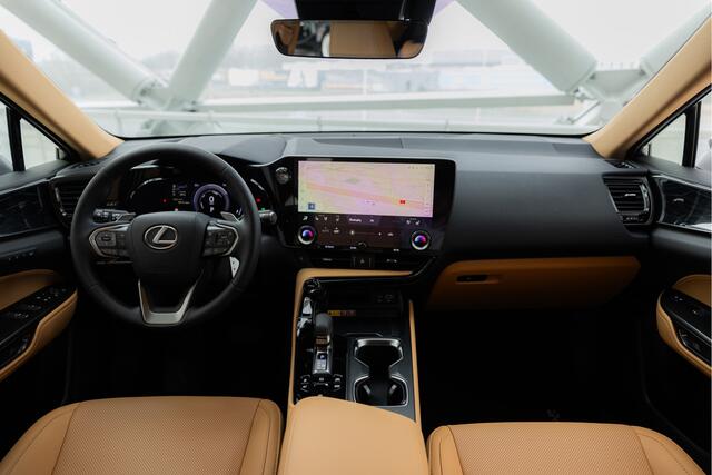 Lexus NX 450h+ AWD Luxury Line Limited | Stoelverwarming & koeling | Apple Carplay | Panoramic View |