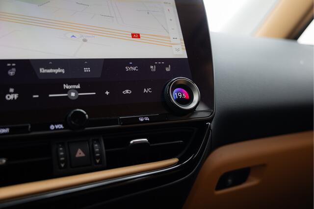 Lexus NX 450h+ AWD Luxury Line Limited | Stoelverwarming & koeling | Apple Carplay | Panoramic View |