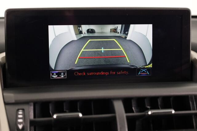 Lexus NX 300h AWD F Sport Line | Stoelverwarming | Navigatie | Elektrisch verstelbare voorstoelen |