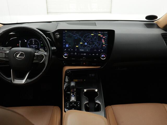 Lexus NX 450h+ AWD Executive Line | 20" LM Velgen | Triple LED | Houtafwerking |