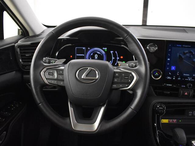 Lexus NX 450h+ AWD Executive Plug in | PDC V+A | BLS | Stuurverwarming en