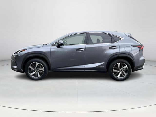 Lexus NX 300h AWD Executive Line Limited | Panoramadak | 360 graden camera | Electrische voorstoelen en achterbank | Electrische achterklep |