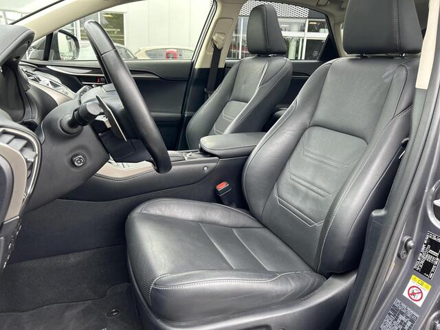 Lexus NX 300h AWD Executive Line Limited | Panoramadak | 360 graden camera | Electrische voorstoelen en achterbank | Electrische achterklep |