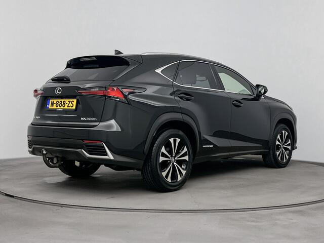 Lexus NX 300h AWD Ultimate Edition | Trekhaak | Adaptive Cruise Control | Stoelverwarming |