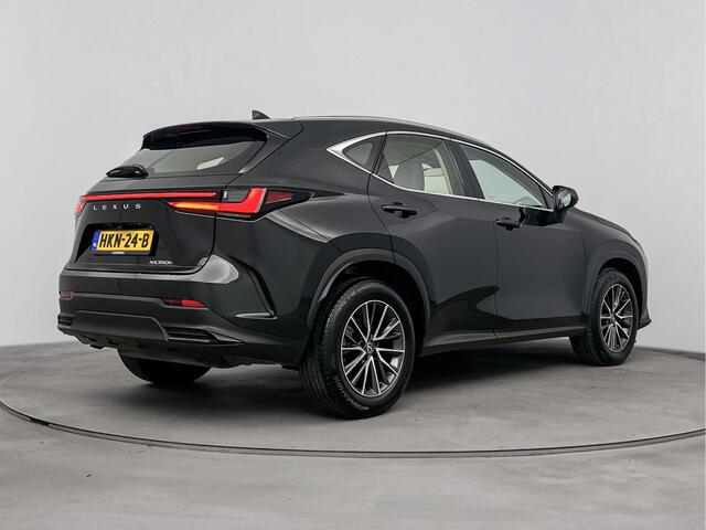 Lexus NX 350h AWD Luxury Line Limited | Stoel- en stuurwielverwarming | Parkeercamera | Cruise Control Adaptief |