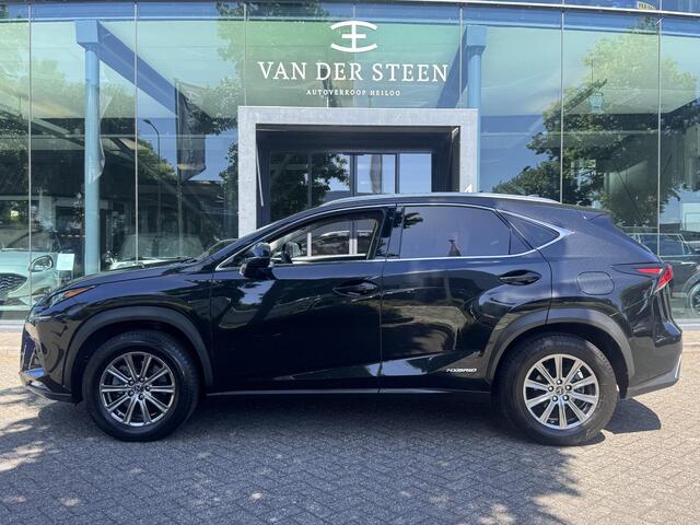 Lexus NX 300h Edition 30 Draadloze telefoonlader | Dealer Onderhouden | Fabrieksgarantie t/m 2031