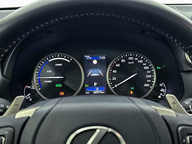 Lexus NX 300h AWD Luxury Edition Limited | Panoramadak | Trekhaak | Stoelverwarming | Apple CarPlay / Android Auto |