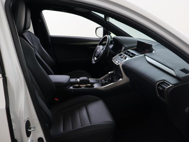 Lexus NX 300h AWD F-Sport | Premium Navigatie | Stoelverwarming | Apple Carplay & Android Auto |