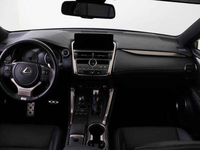 Lexus NX 300h AWD F-Sport | Premium Navigatie | Stoelverwarming | Apple Carplay & Android Auto |