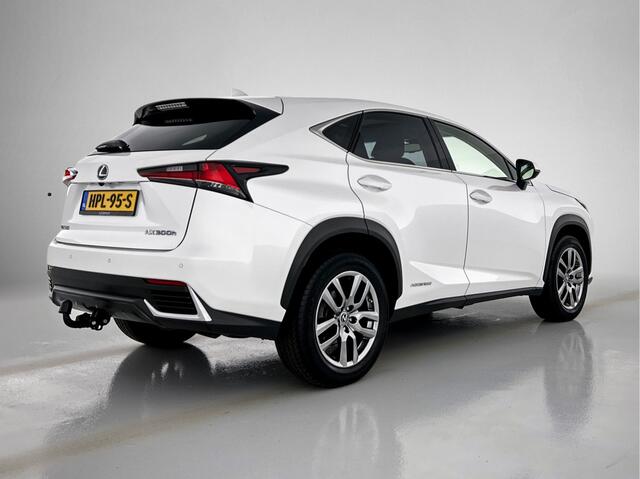 Lexus NX 300h AWD Luxury Line Limited | Trekhaak | Panoramadak | Apple CarPlay / Android Auto |