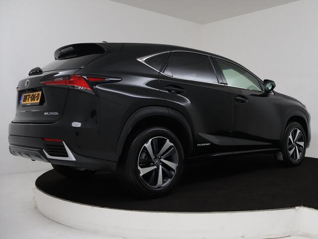 Lexus NX 300h AWD President Line | Mark Levinson Audio | Leder | Navigatie | Panoramadak | 360 Camera | LM velgen | Dodehoek Ass. | Stoelgeheugen |