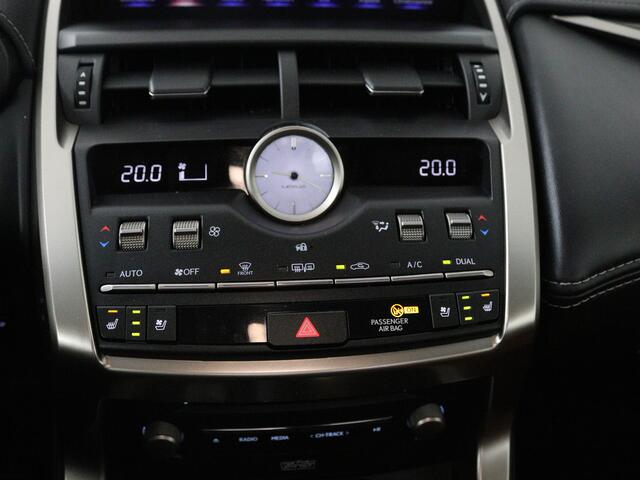 Lexus NX 300h AWD President Line | Mark Levinson Audio | Leder | Navigatie | Panoramadak | 360 Camera | LM velgen | Dodehoek Ass. | Stoelgeheugen |