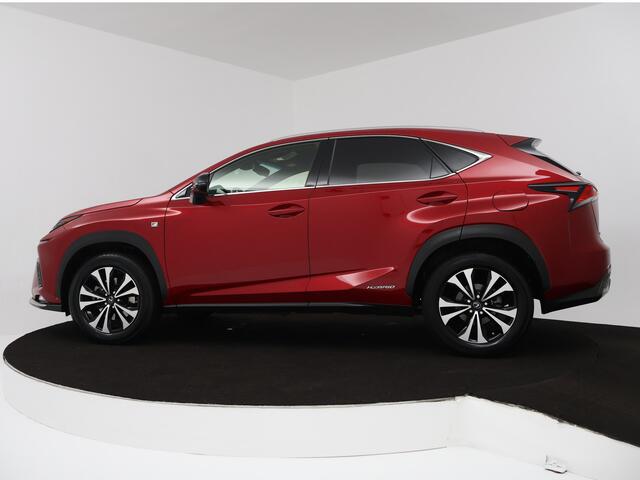 Lexus NX 300h AWD F Sport Mark Levinson audio | Panoramadak |