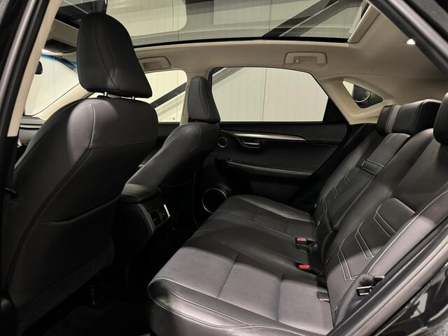 Lexus NX 300h AWD Luxury Line Aut. | panorama | navi | leder | fabrieksgarantie |