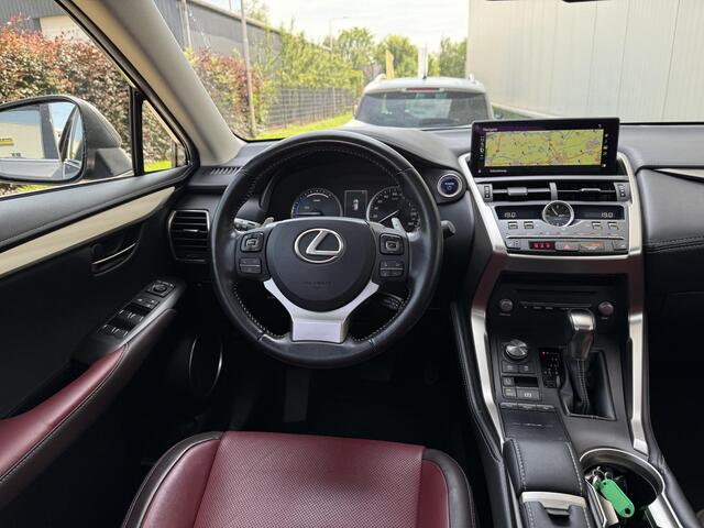 Lexus NX 300h AWD Luxury Line 64668km!
