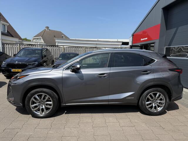 Lexus NX 300h AWD Luxury Line 64668km!