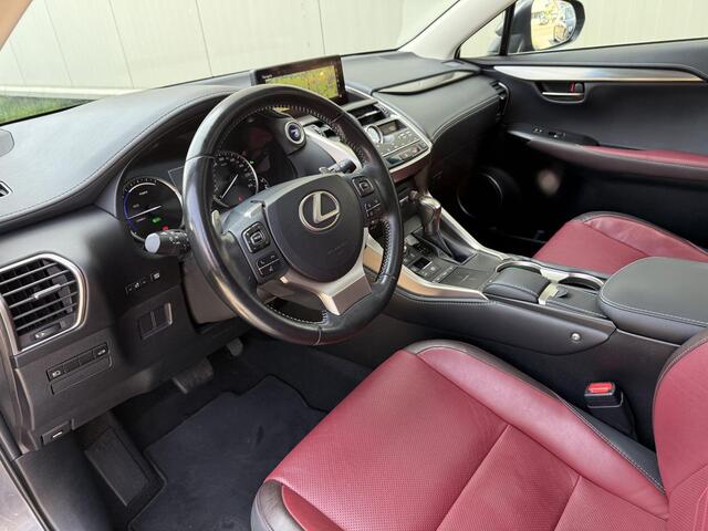 Lexus NX 300h AWD Luxury Line 64668km!