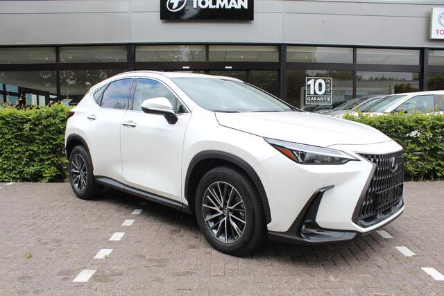 Lexus NX 450h+ AWD Luxury Line Plug-in Hybrid | Rijklaar | Parelmoer | Afn.trekhaak | Leder | Stoelverw. | El.stoelen | LED | El.achterklep | Blind Spot