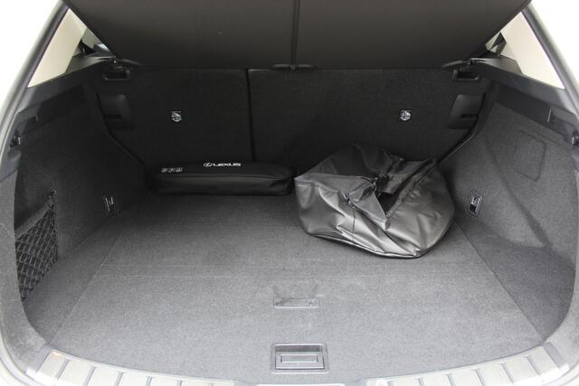 Lexus NX 450h+ AWD Luxury Line Plug-in Hybrid | Rijklaar | Parelmoer | Afn.trekhaak | Leder | Stoelverw. | El.stoelen | LED | El.achterklep | Blind Spot