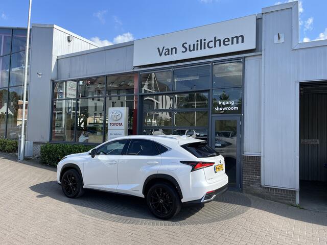 Lexus NX 300h AWD