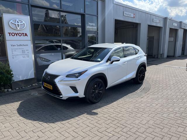 Lexus NX 300h AWD